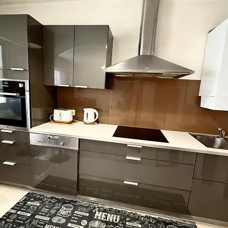 Close To The Sea Sleeps 4 * Juan-les-Pins